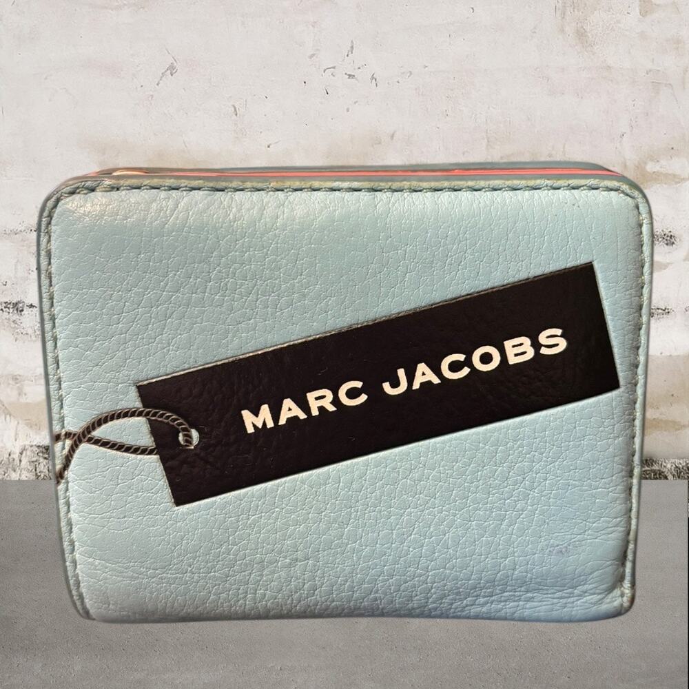 The Marc Jacobs Vegan Leather Graphic Print Compact Wallet Baby Blue & Pink